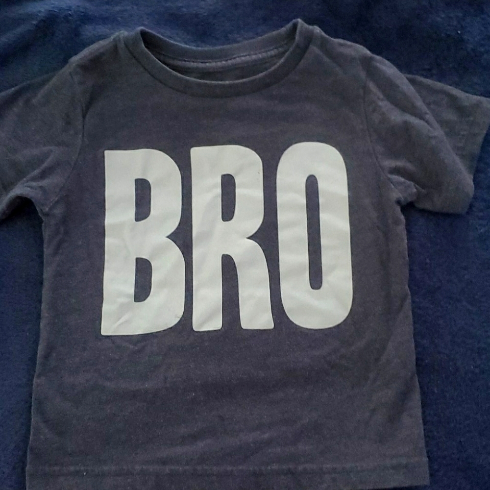 Toddler boys 2T shirt